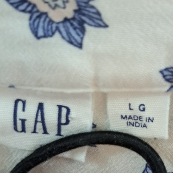 Gap top - Picture 2 of 5